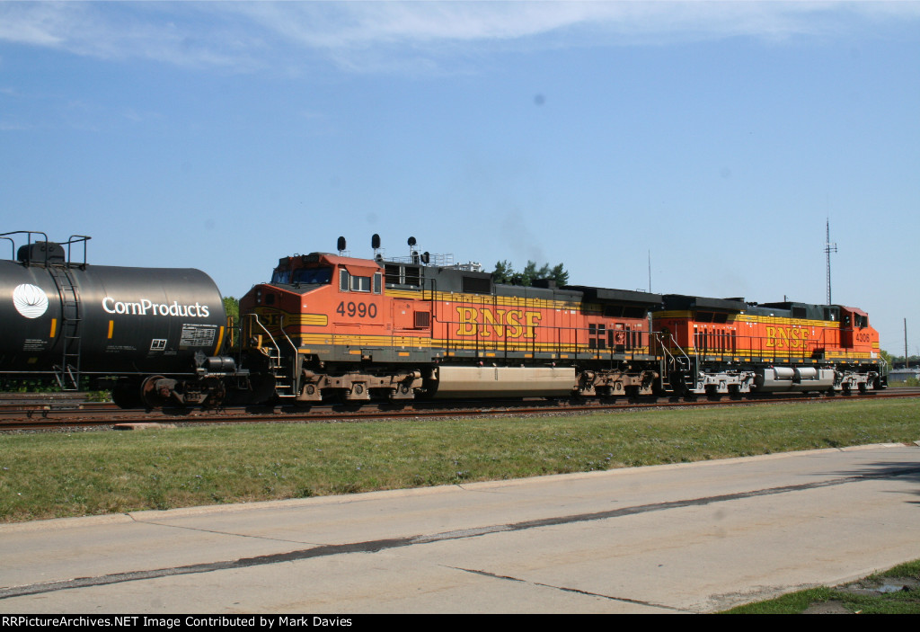 BNSF 4990